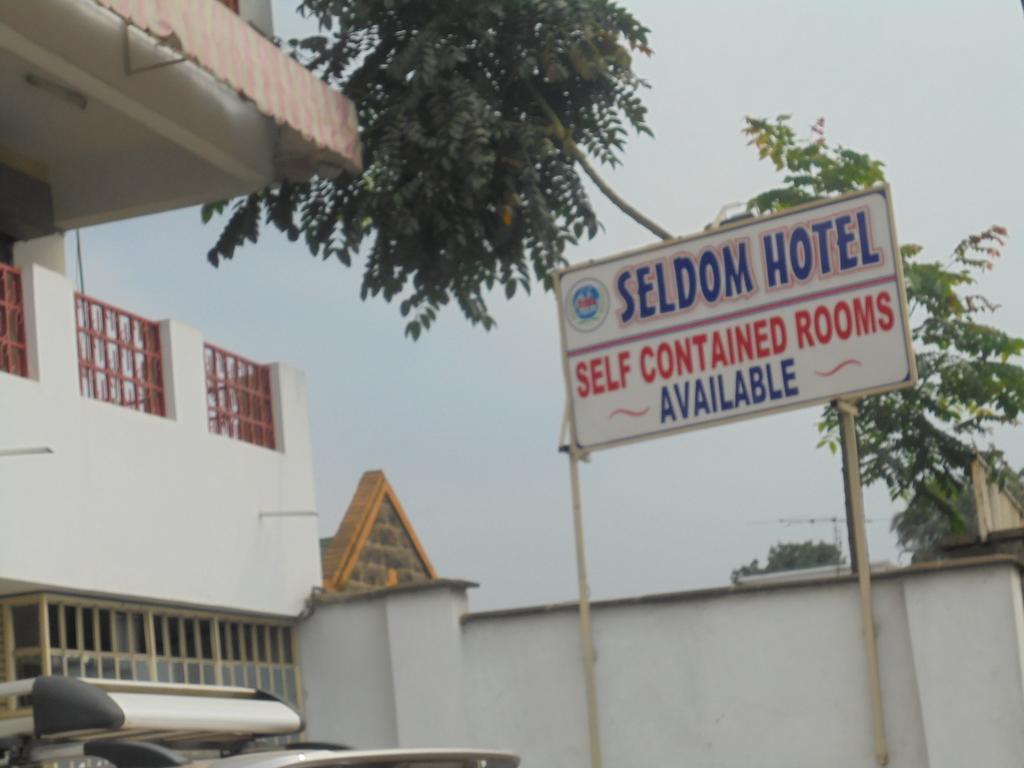 Seldom Hotel Nairobi Exterior photo